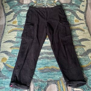 Black corduroy cargo vans pants.